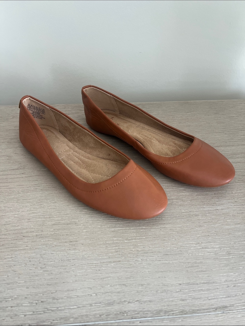 Women’s Danskin Poise slip on ballet flat size 9 vegan upper camel tan